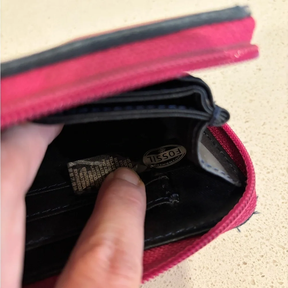 Women’s Fossil Key Per Zip Wallet Wristlet Hot Pink Stripe EUC